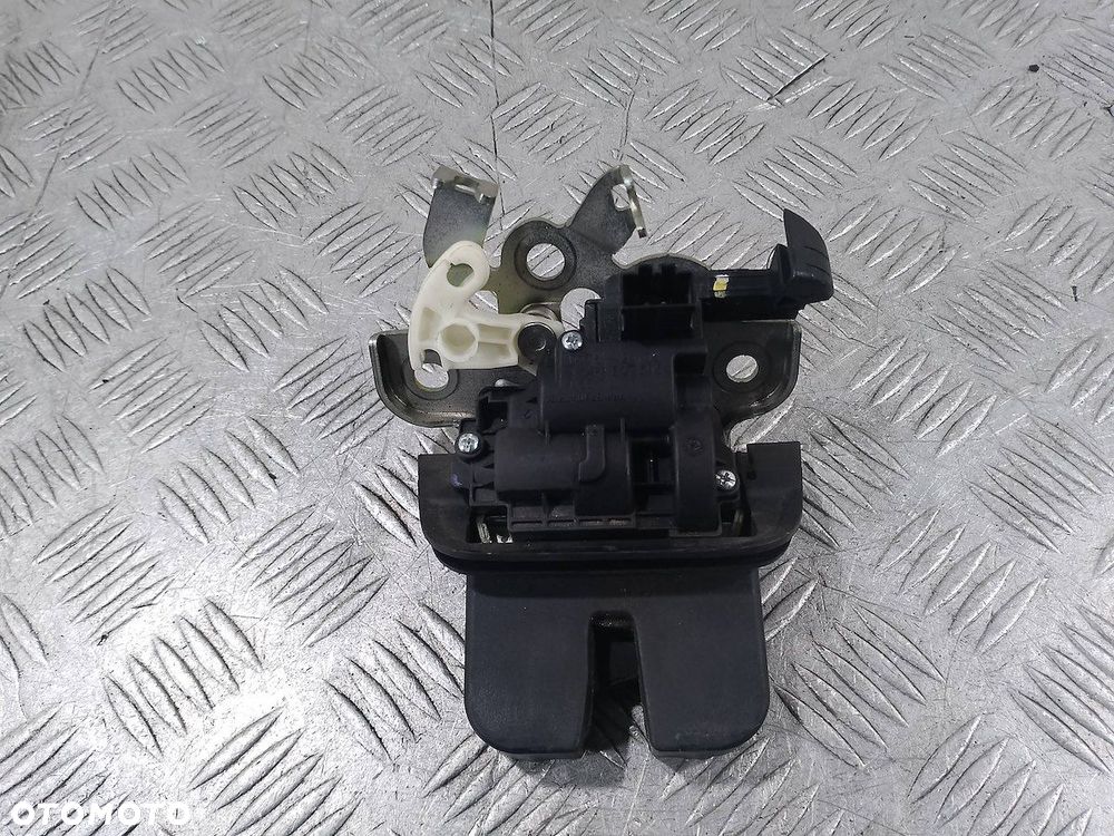 ZAMEK KLAPY AUDI Q7 (2005-2015) 4F9827505 - 5