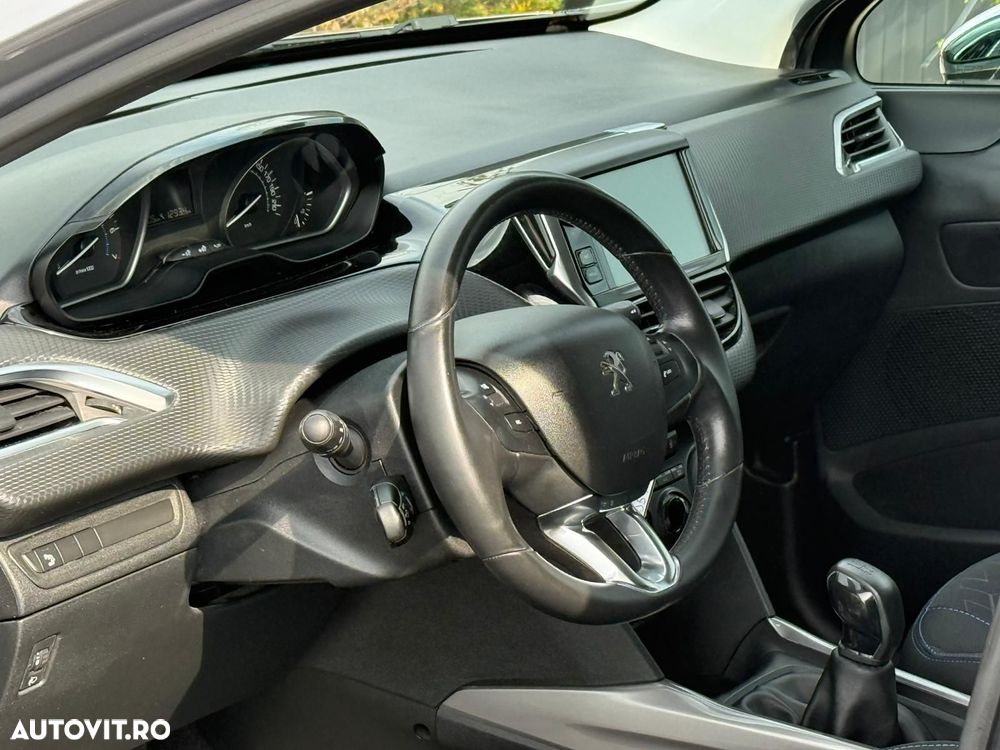 Peugeot 2008 - 12