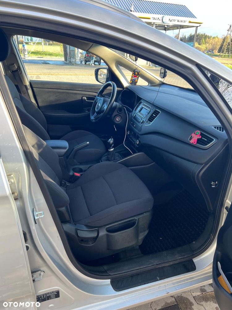 Kia Carens 1.6 GDI M EU6 - 16