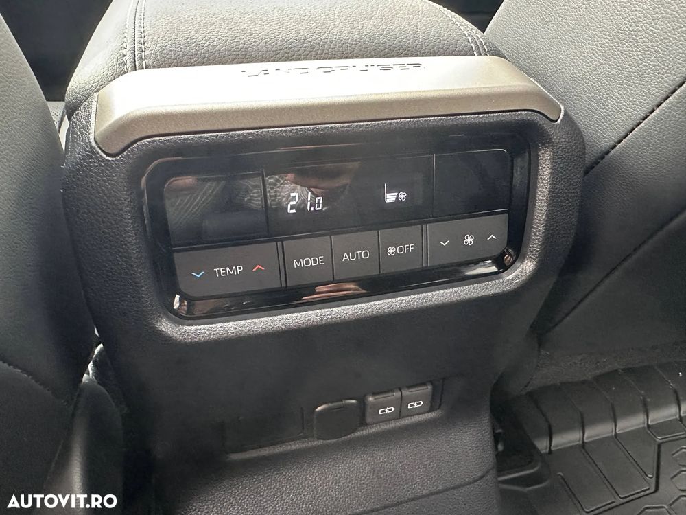 Toyota Land Cruiser 250 - 18