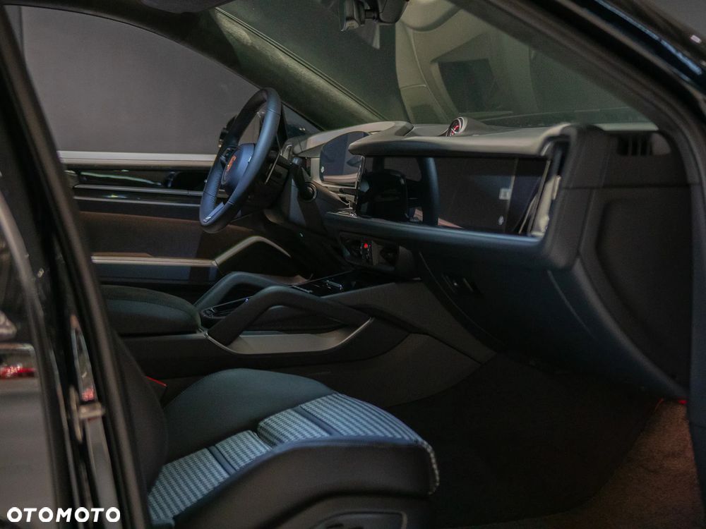 Porsche Cayenne - 27