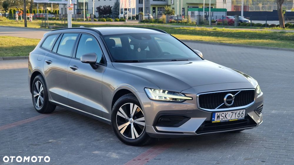 Volvo V60 D3 Momentum Pro - 1