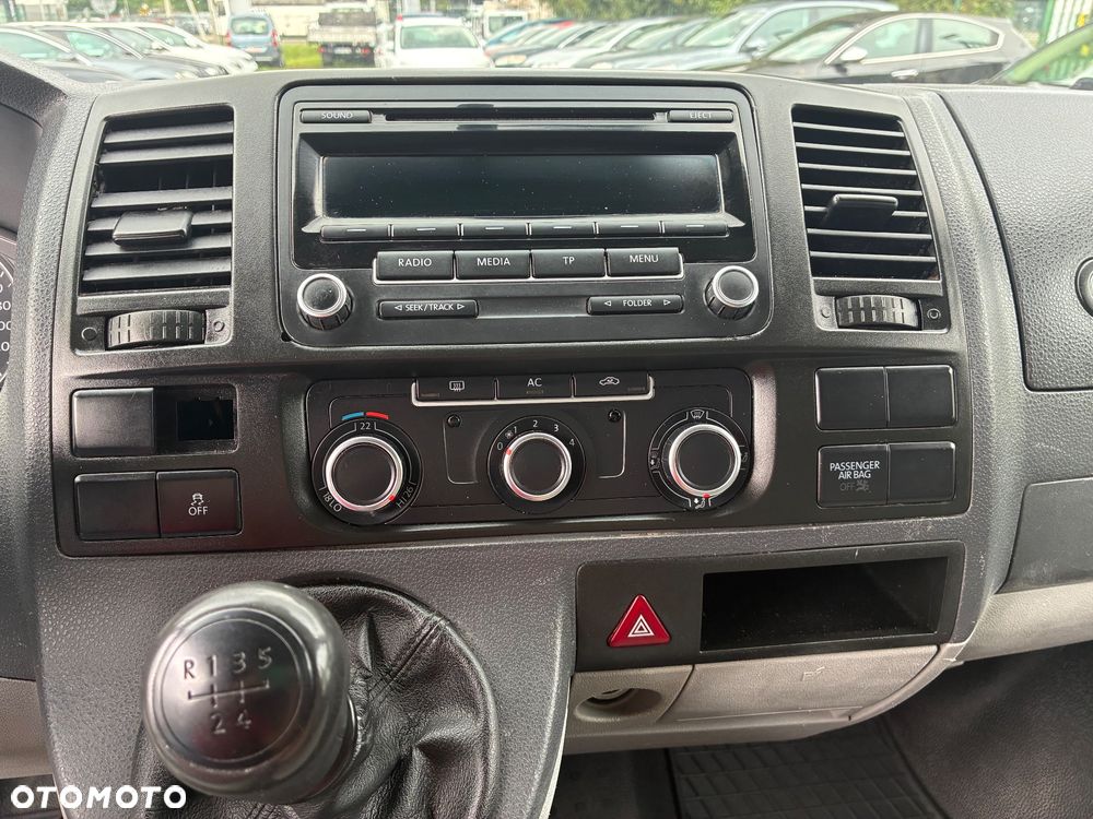 Volkswagen TRANSPORTER T5 - 11