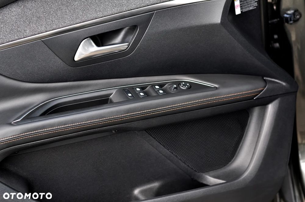 Peugeot 3008 1.2 PureTech Allure S&S EAT6 - 16
