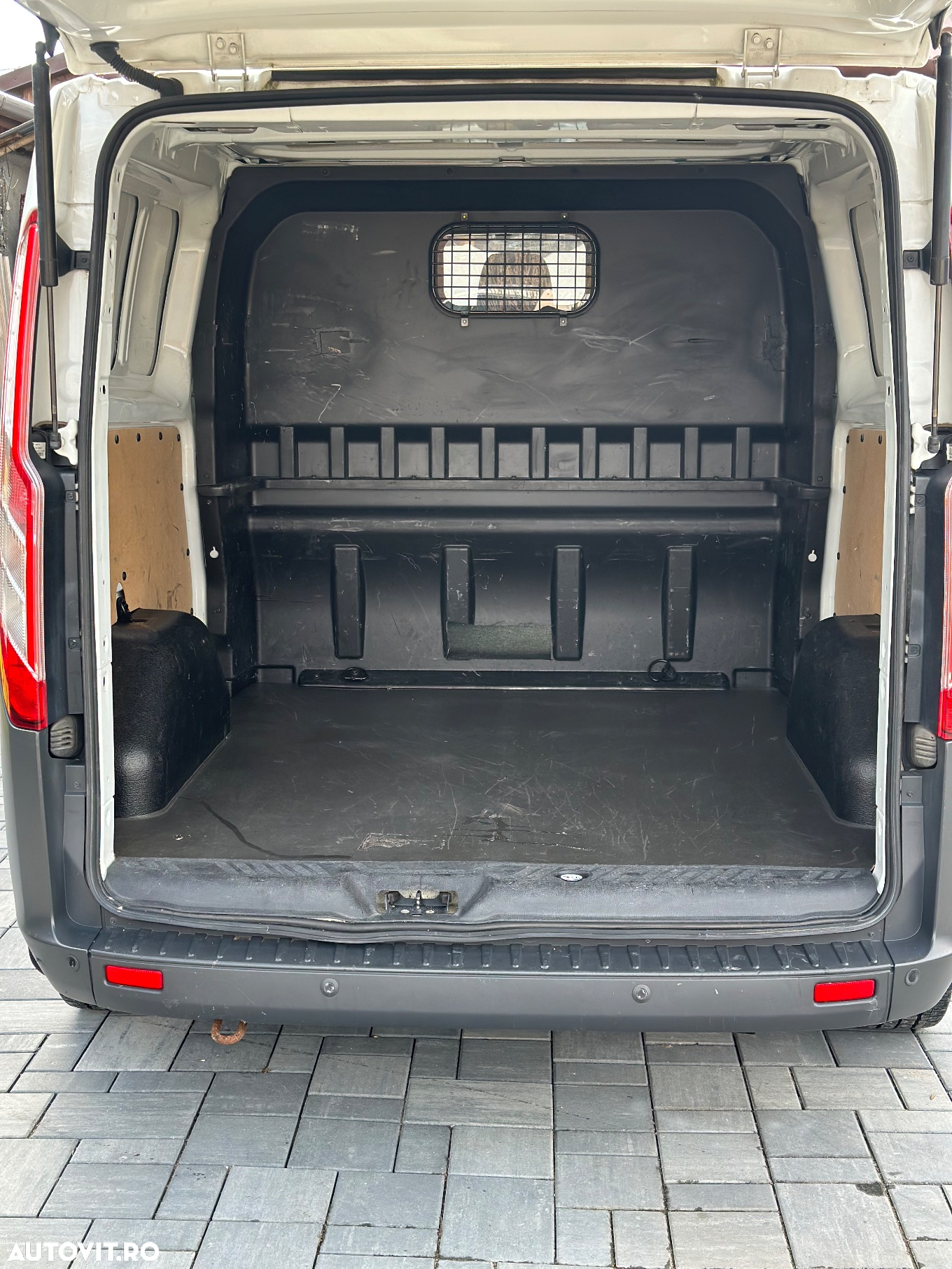 Ford Transit Custom 300 L2H2 VA Trend - 5