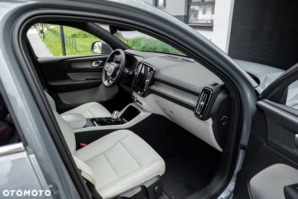 Volvo XC 40 D3 - 25