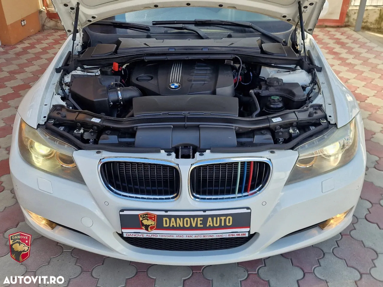BMW Seria 3 320d Touring xDrive Aut. - 26