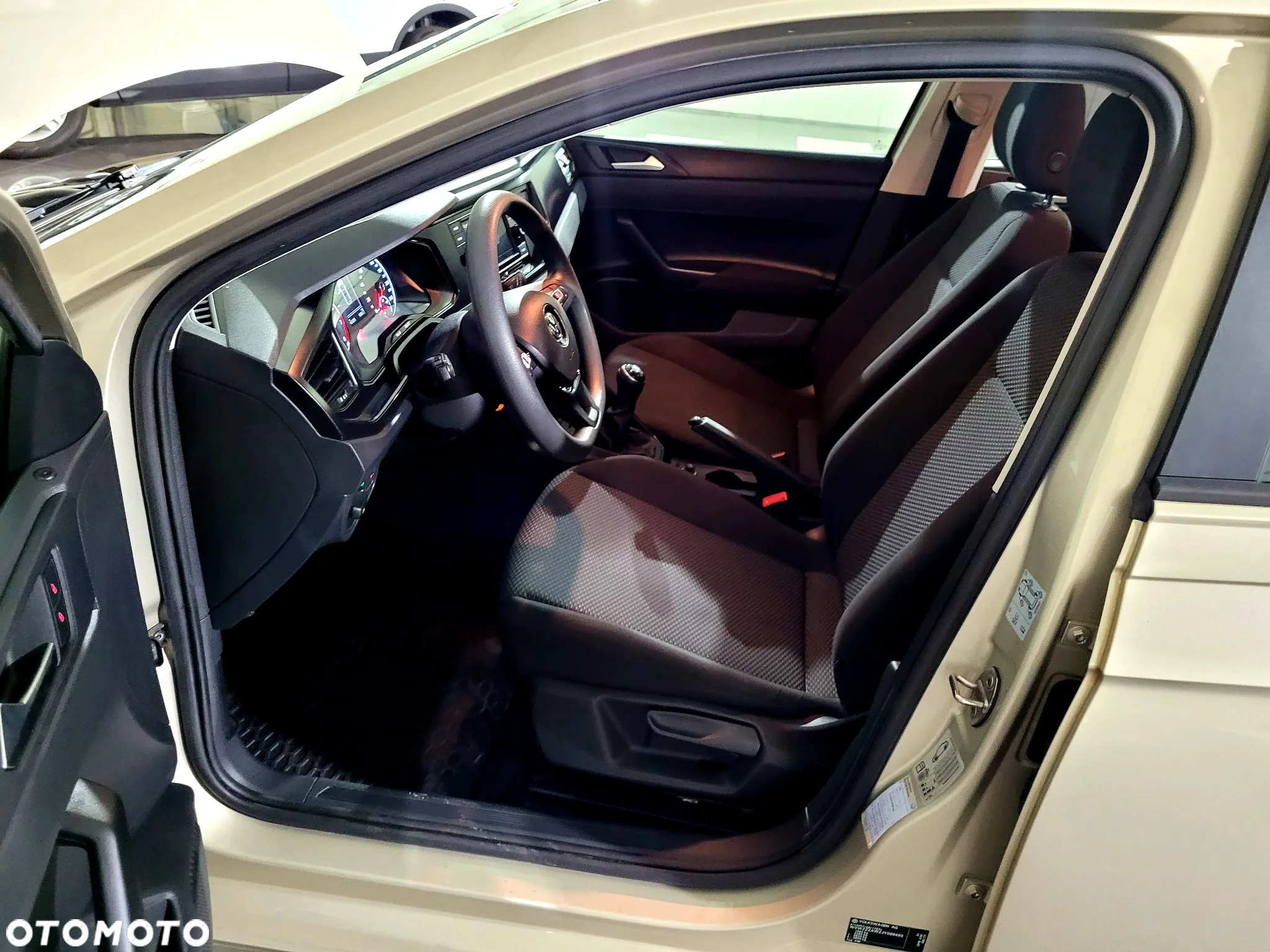 Volkswagen Polo 1.0 Comfortline - 19