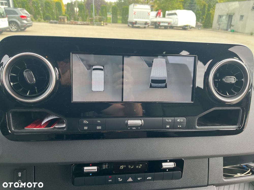 Mercedes-Benz Sprinter - 17