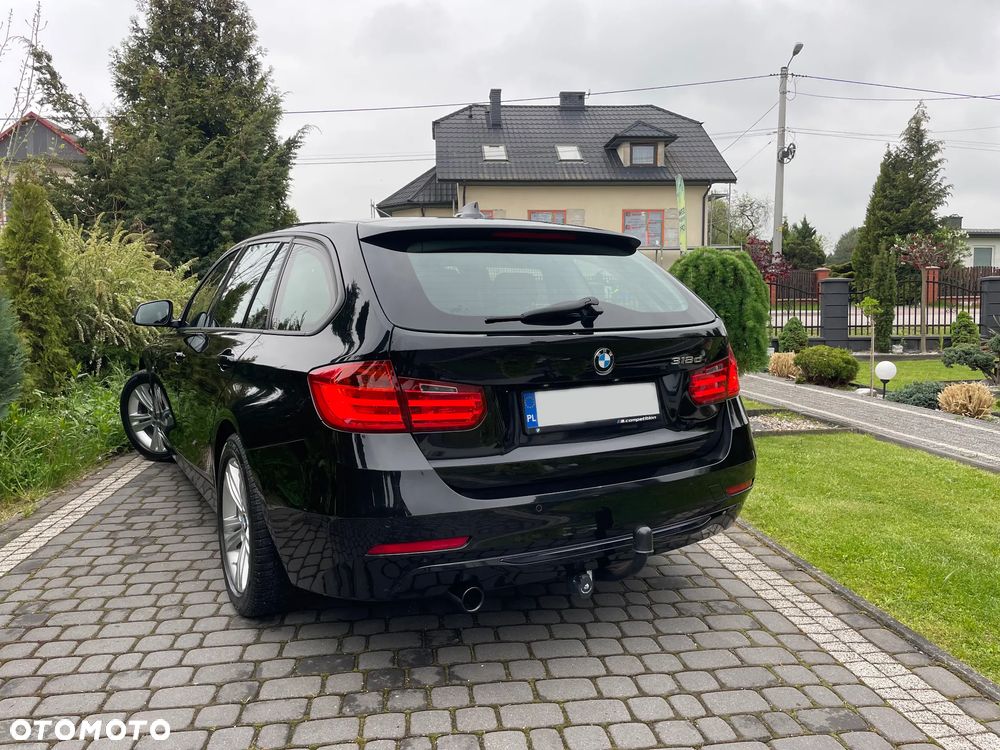 BMW Seria 3 318d Sport Line - 24