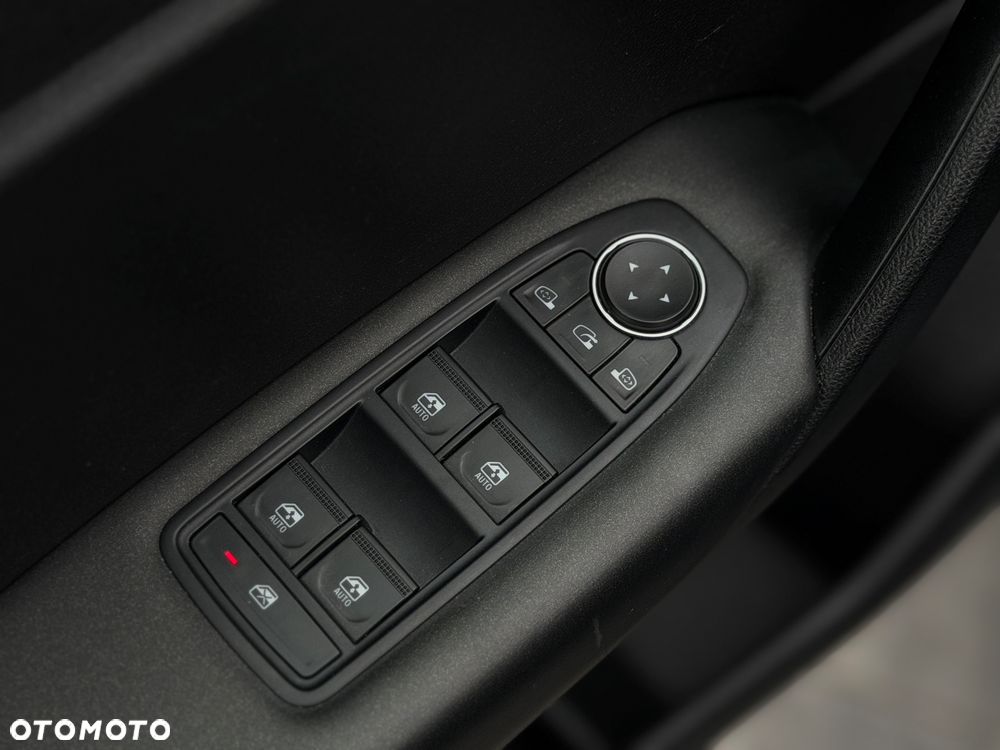 Renault Captur 1.6 E-TECH Plug-In Initiale Paris - 16