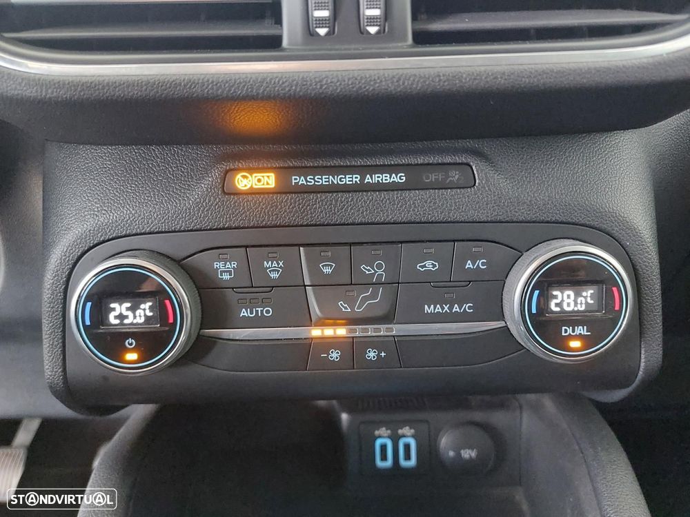 Ford Kuga 1.5 TDCi EcoBlue Titanium - 43