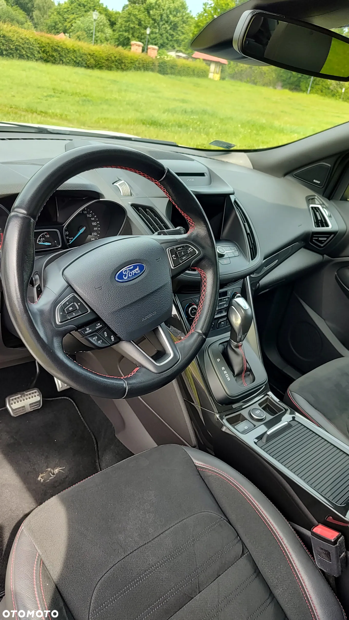 Ford Kuga 2.0 TDCi AWD ST-Line - 25
