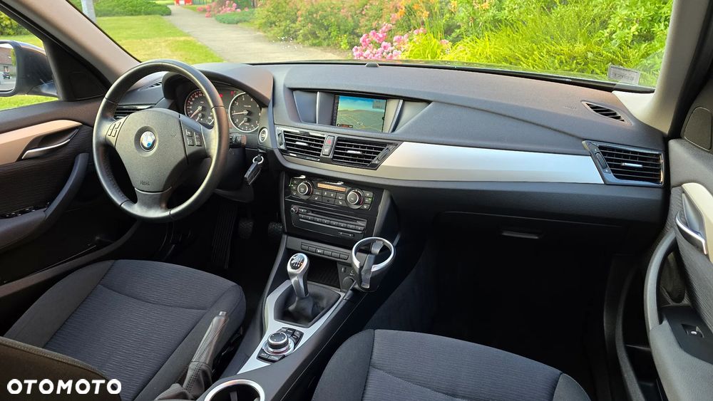 BMW X1 sDrive18i xLine - 12