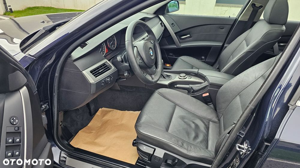 BMW Seria 5 525i - 9
