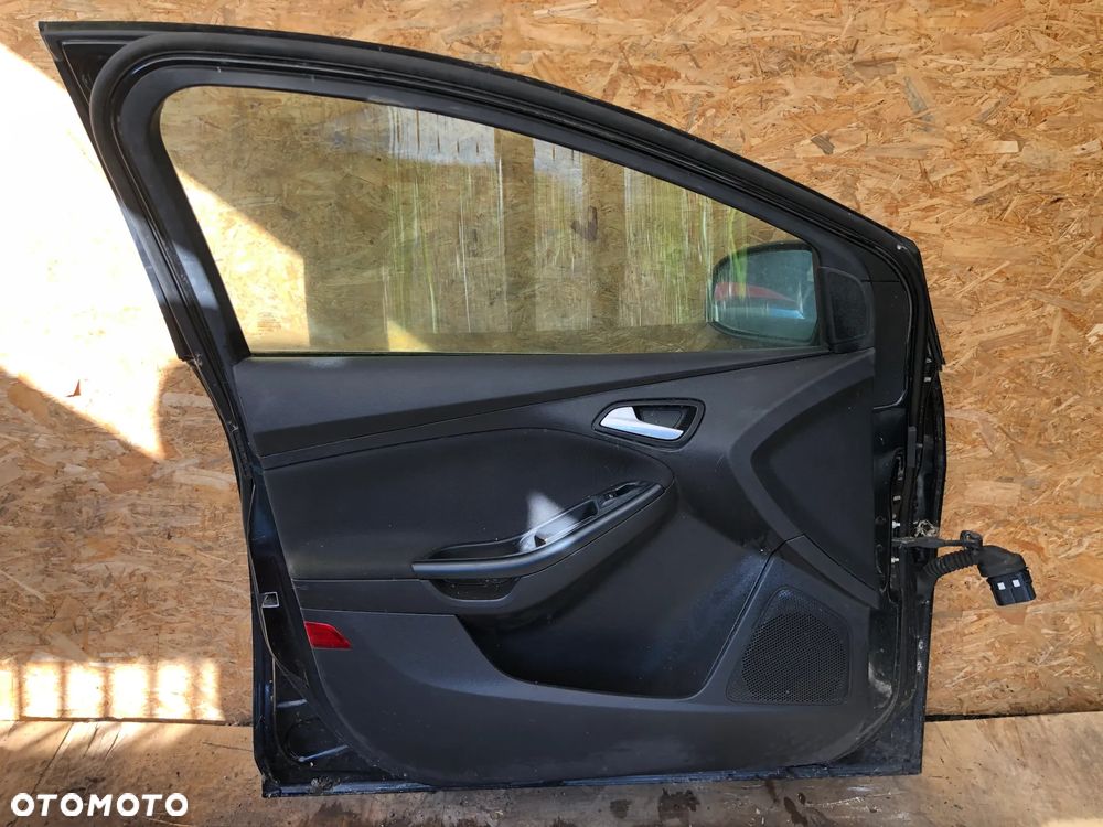 A96. Drzwi Lewy Przód Ford Focus MK3 Hatchback 2014R Czarne (2010–2019) - Wysyłka - 8