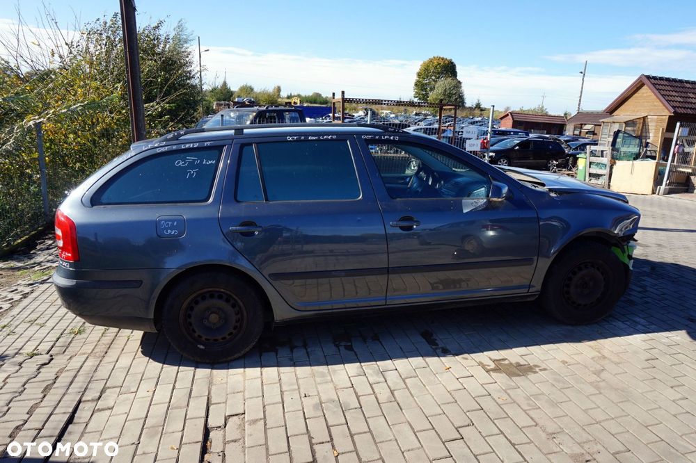 SKODA OCTAVIA II KOMBI 2008 9153 1.6 FSI BLF 115KM JHW SZARY na części - 6