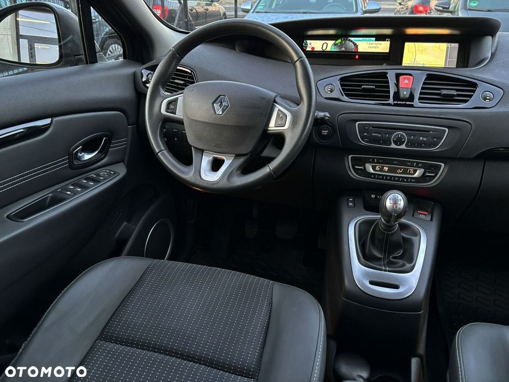 Renault Grand Scenic - 27