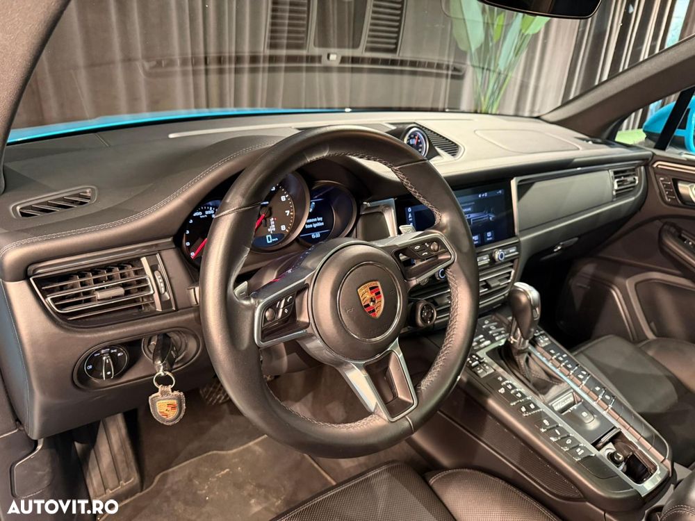 Porsche Macan - 16