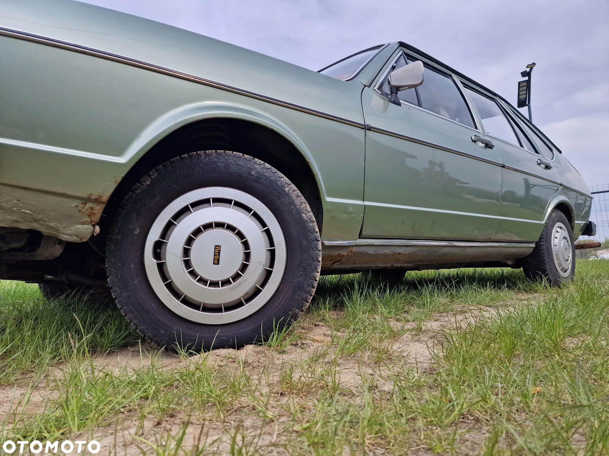Volkswagen Passat - 15