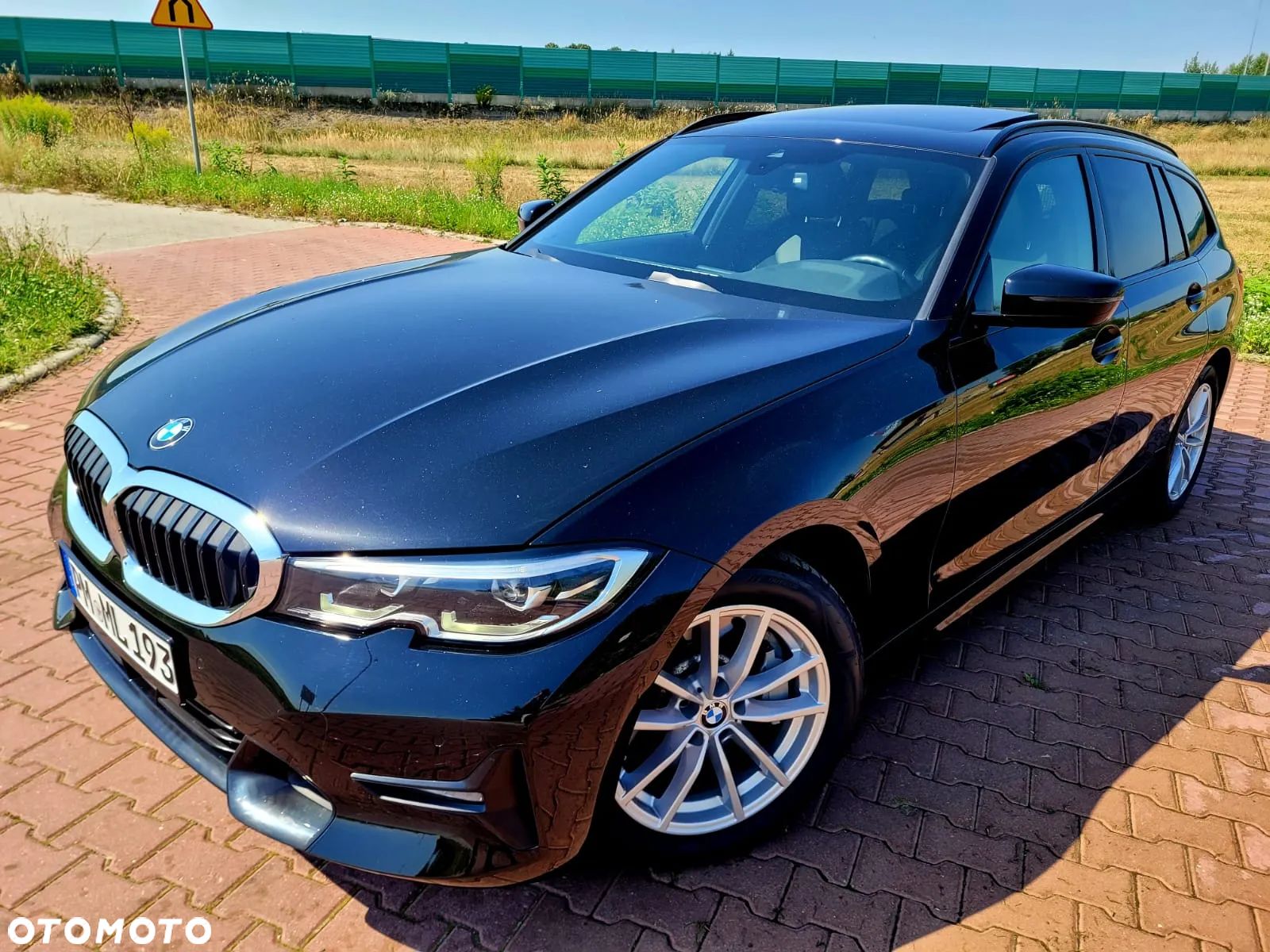 BMW Seria 3 330d Touring xDrive M Sport - 1