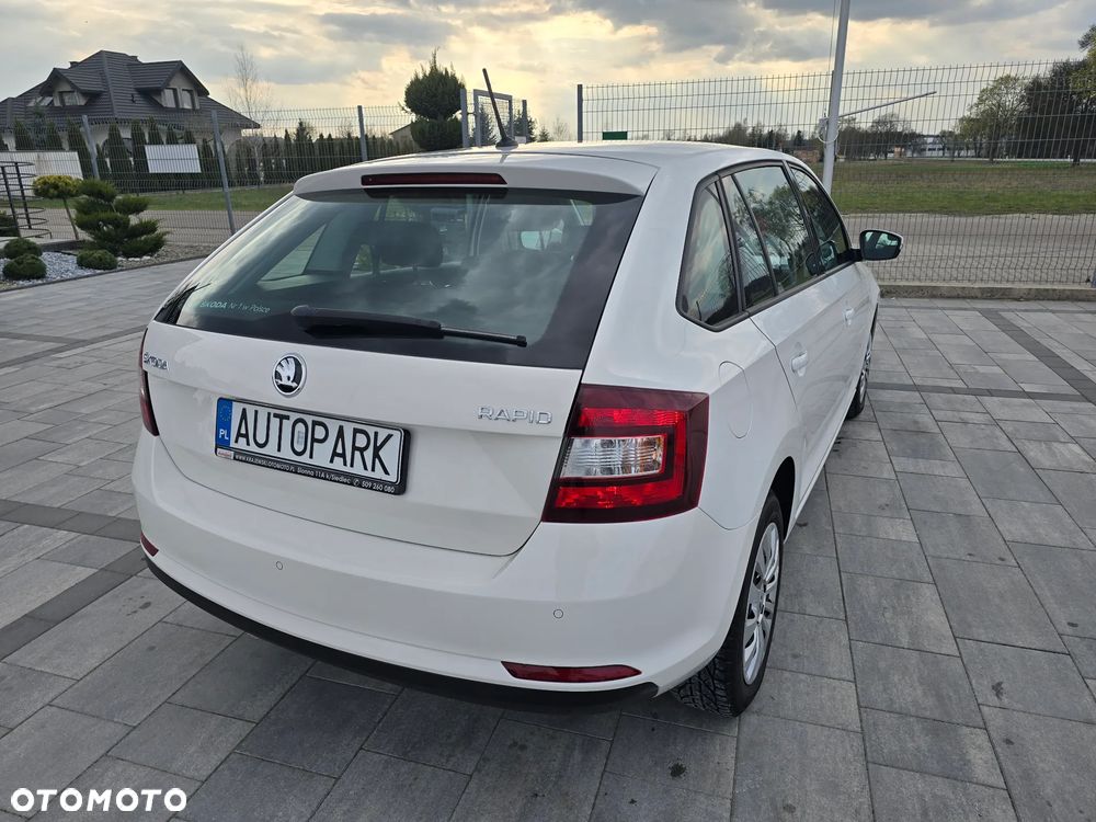 Skoda RAPID - 16