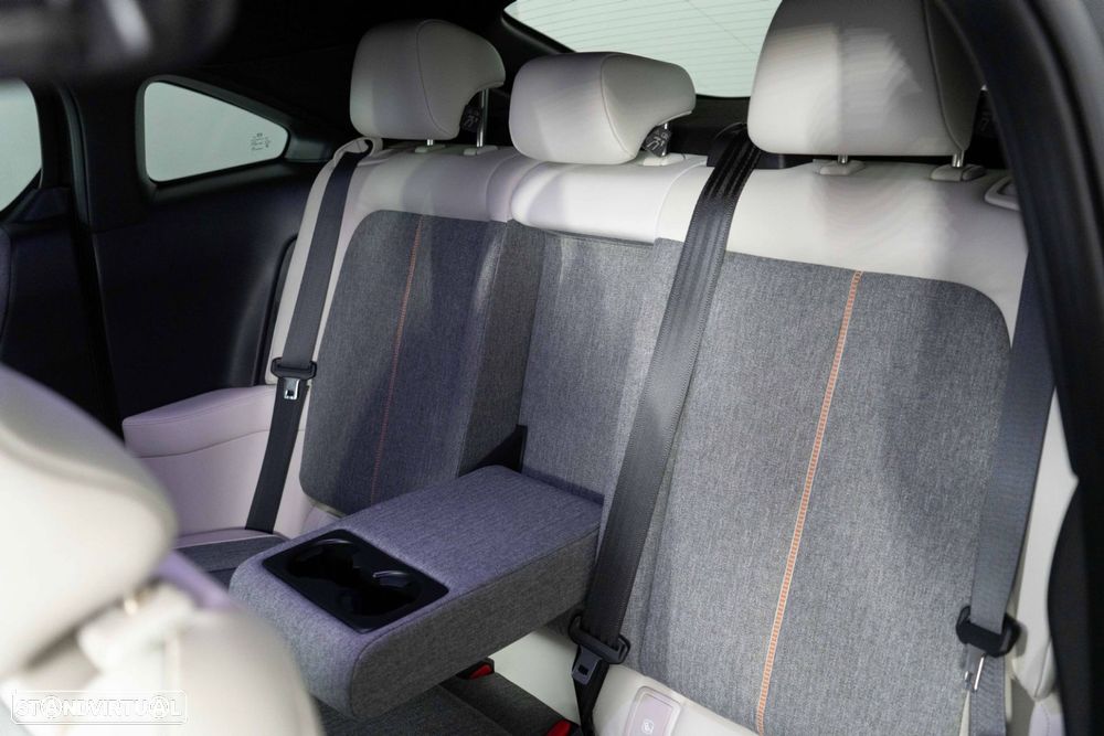 Mazda MX-30 e-SKYACTIV Excellence - 11