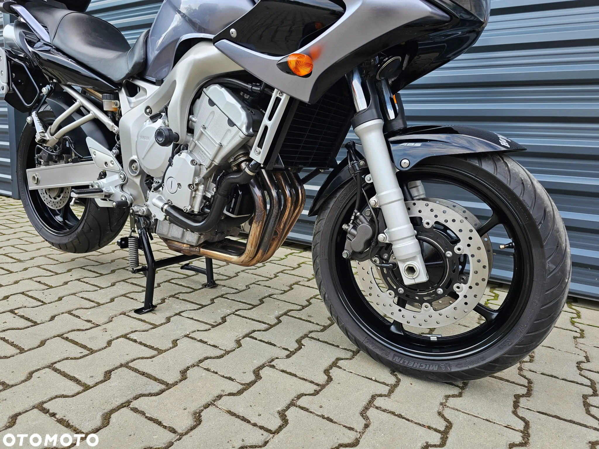 Yamaha FZ6 - 12