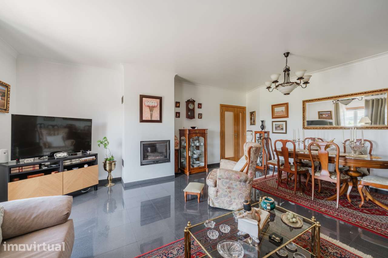 Apartamento T3 com elevador a 7 minutos da Ericeira - Pronto a habitar - Grande imagem: 2/28