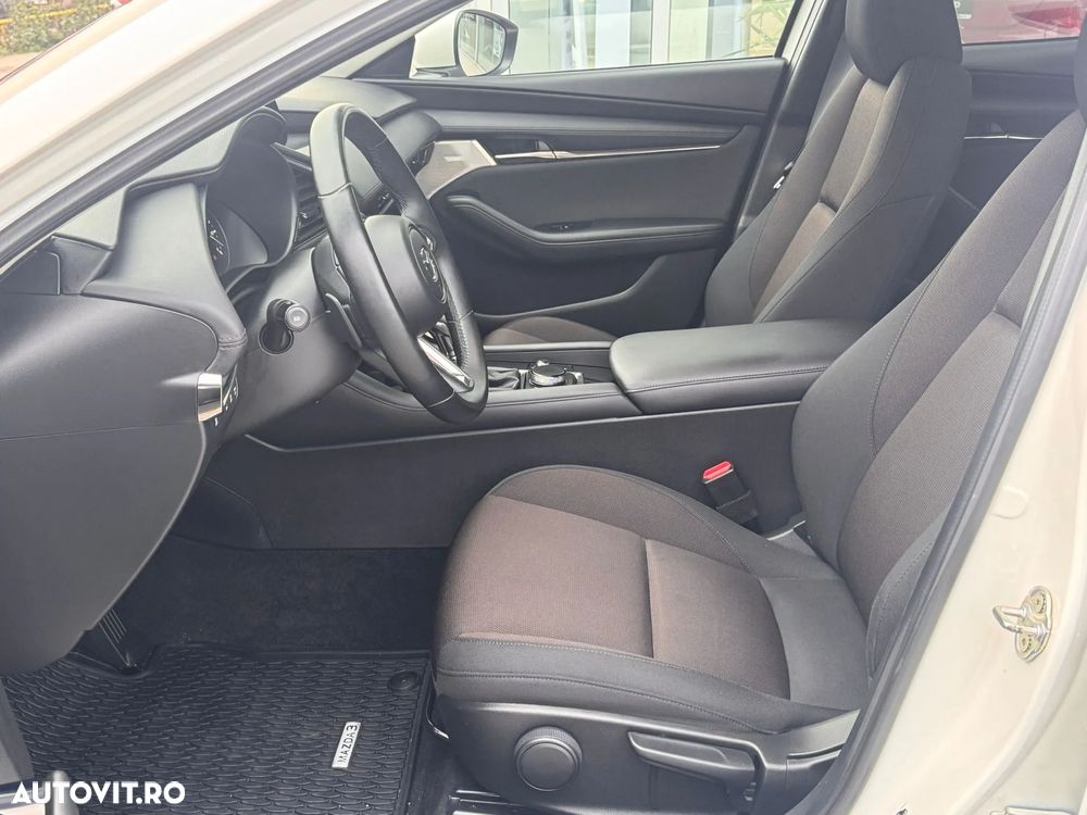 Mazda 3 e-Skyactiv G150 AT MHEV Plus - 10