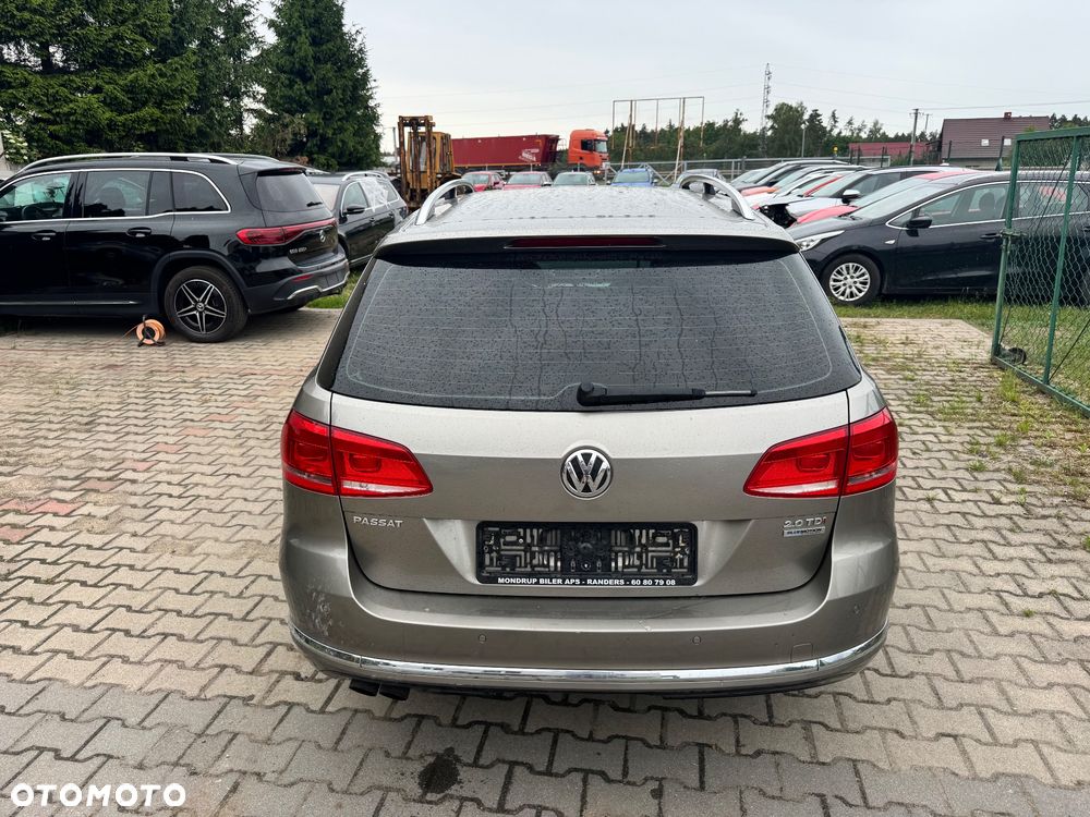 Volkswagen Passat 2.0 TDI BlueMotion Technology R-Line - 10