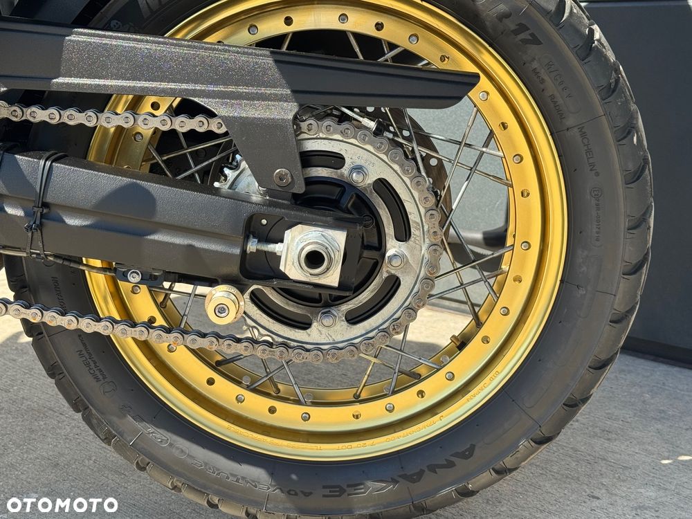 Suzuki V-STROM - 39