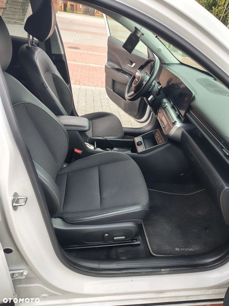 Hyundai Kona 65kWh Executive - 12