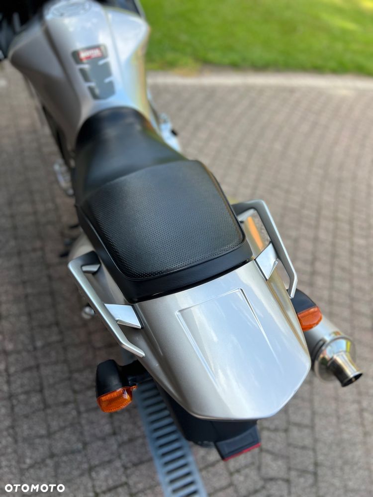 Yamaha FZS - 19