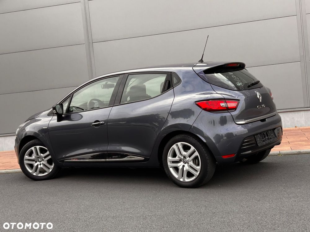 Renault Clio 1.2 16V 75 LIMITED - 16