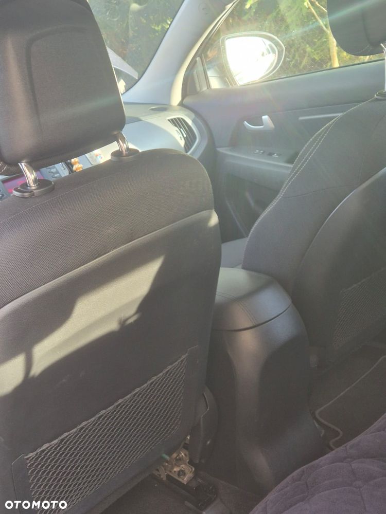 Kia Sportage 1.6 GDI 2WD ISG Attract - 4