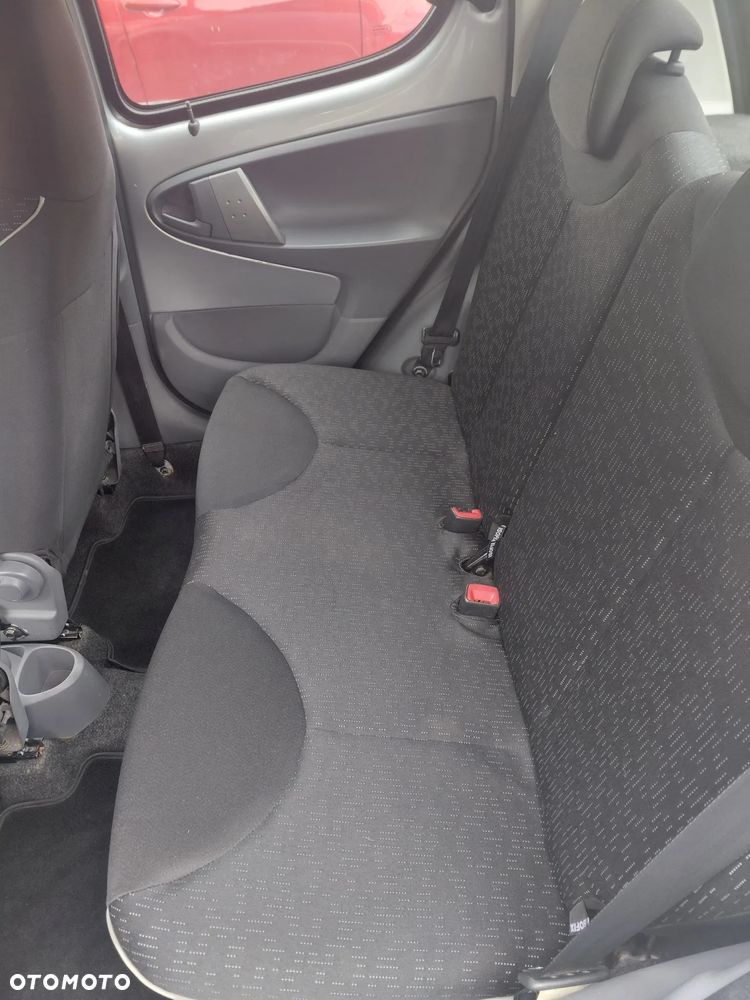 Peugeot 107 1.0 Happy Euro5 - 10