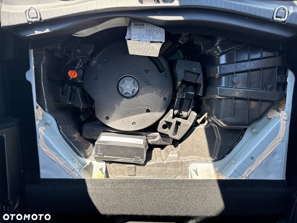 Renault Scenic ENERGY TCe 130 BOSE EDITION - 15