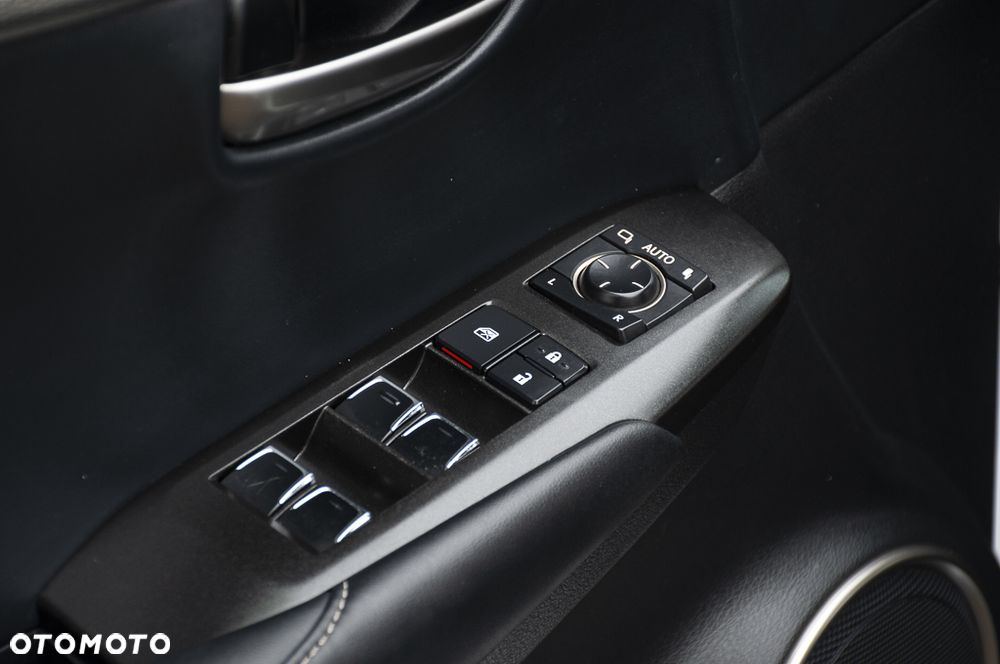 Lexus NX 300 AWD F SPORT - 34