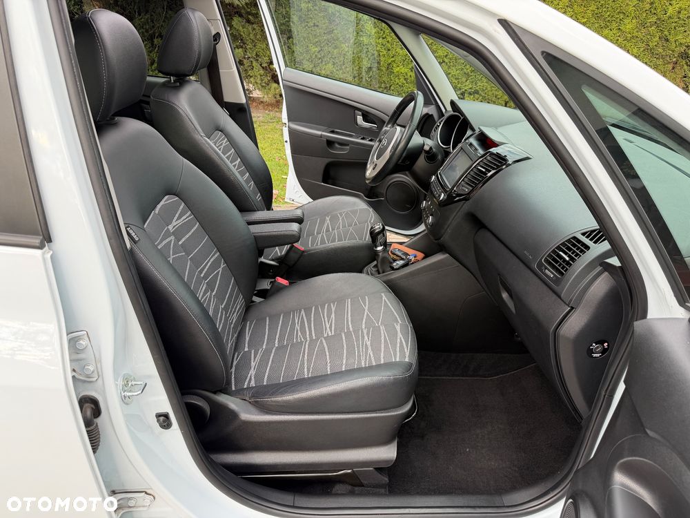 Kia Venga 1.4 CVVT Titanium Collection - 28