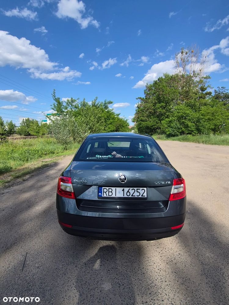 Skoda Octavia 2.0 TDI Style - 3