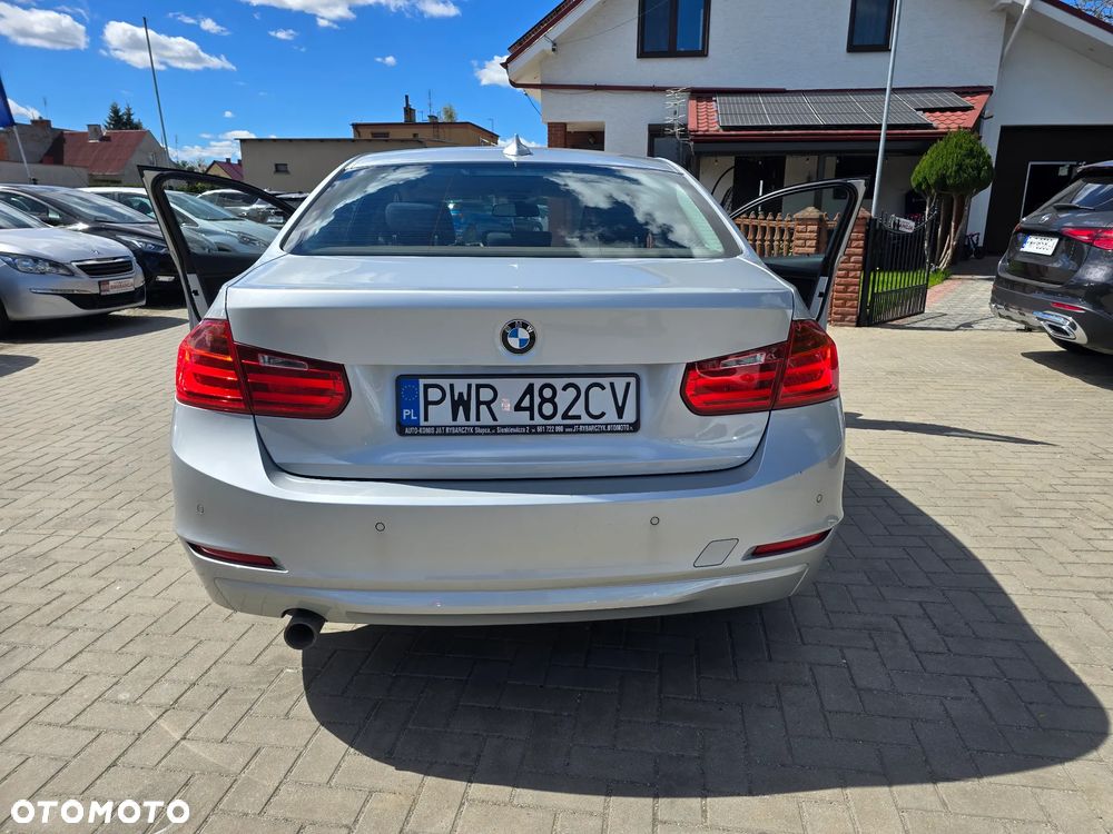 BMW Seria 3 - 21