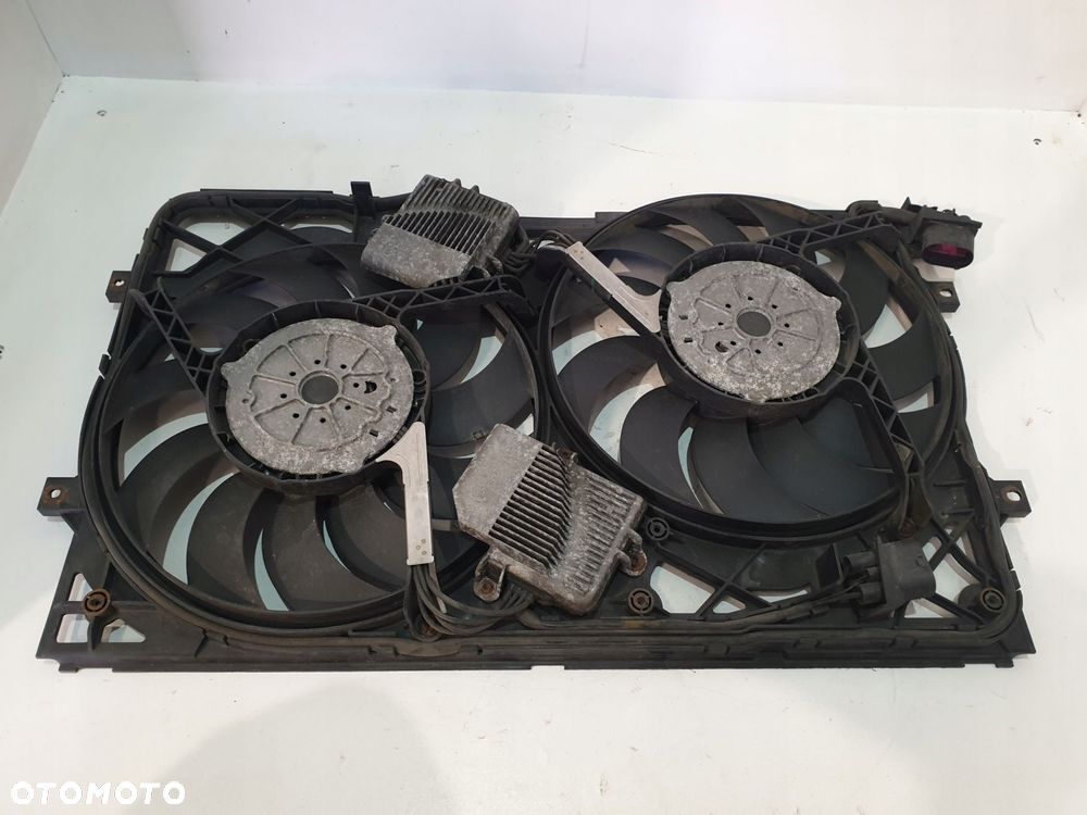 obudowa wentylator chłodnic 3d0121191q phaeton 3d2 3.0tdi 06r - 1