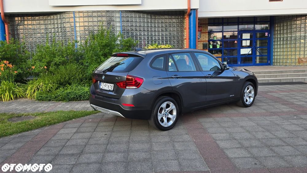 BMW X1 sDrive18i xLine - 38