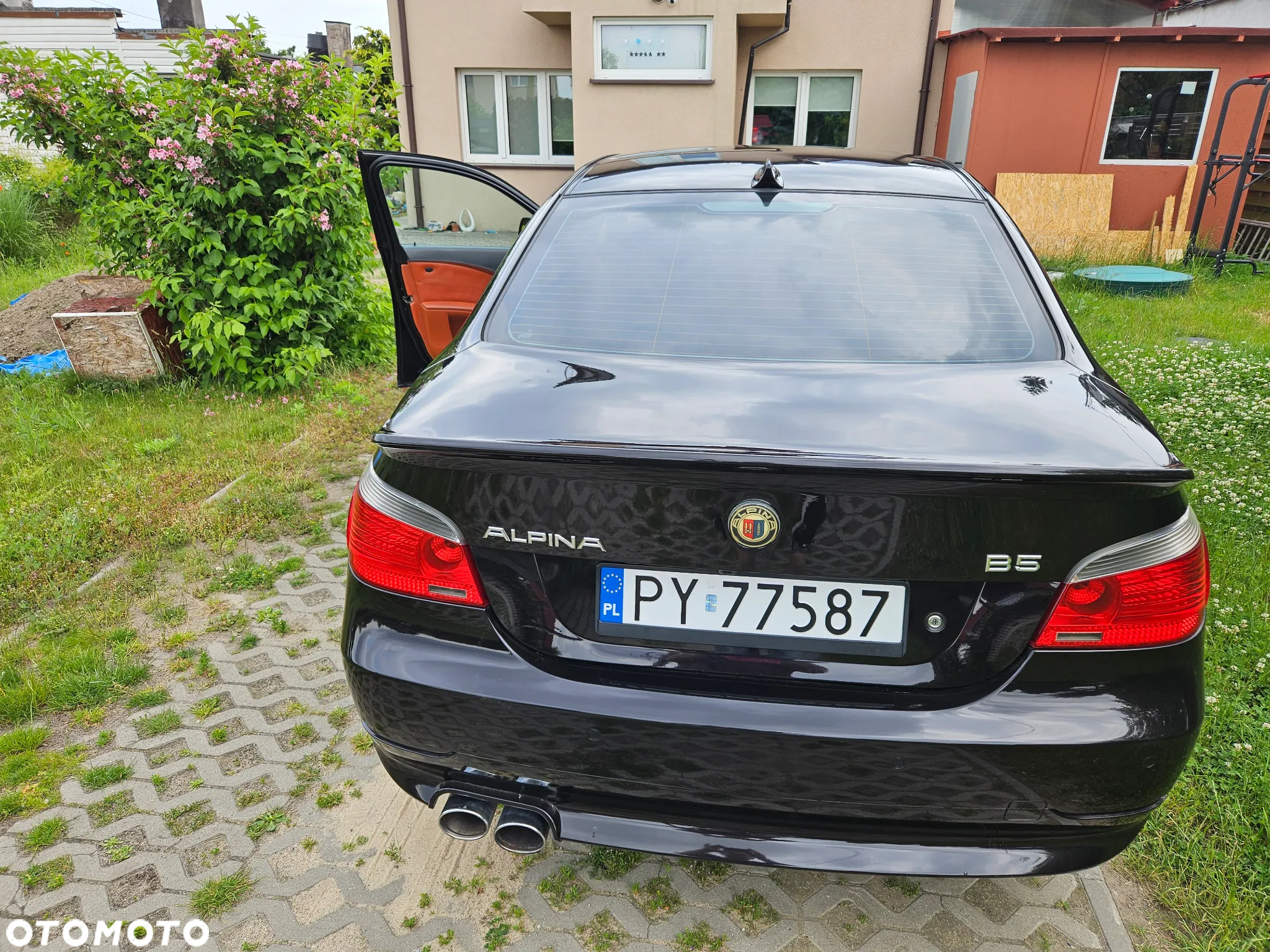 BMW Seria 5 550i - 8