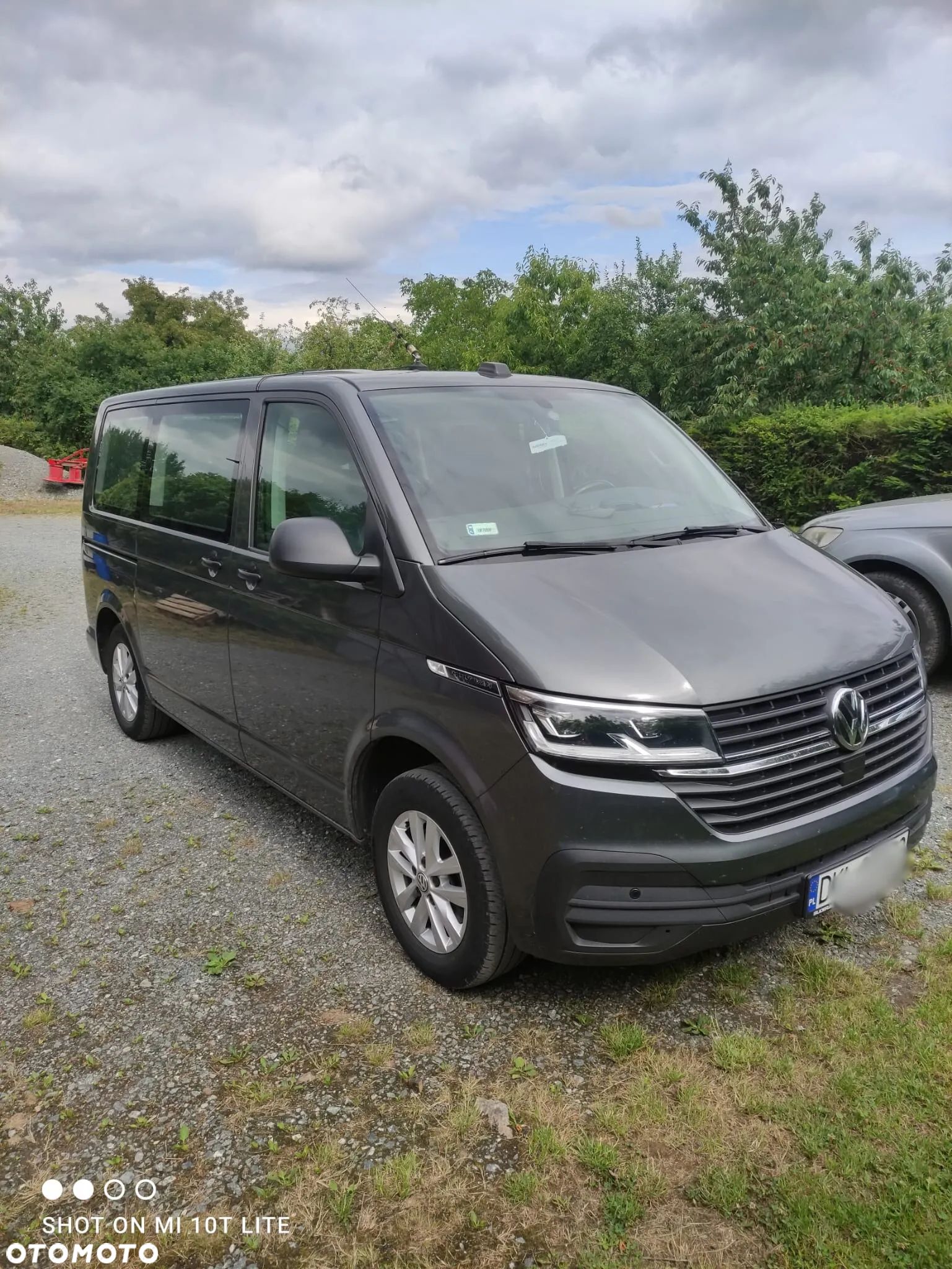 Volkswagen Multivan - 1