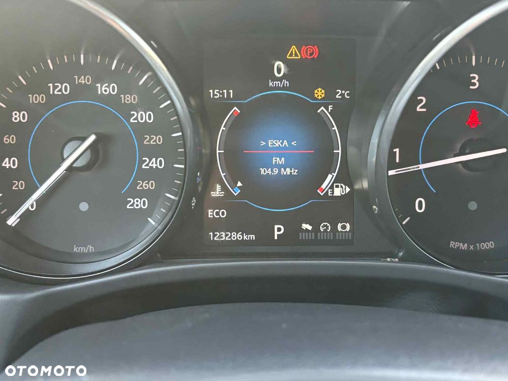 Jaguar XE 20d AWD R-Sport - 9