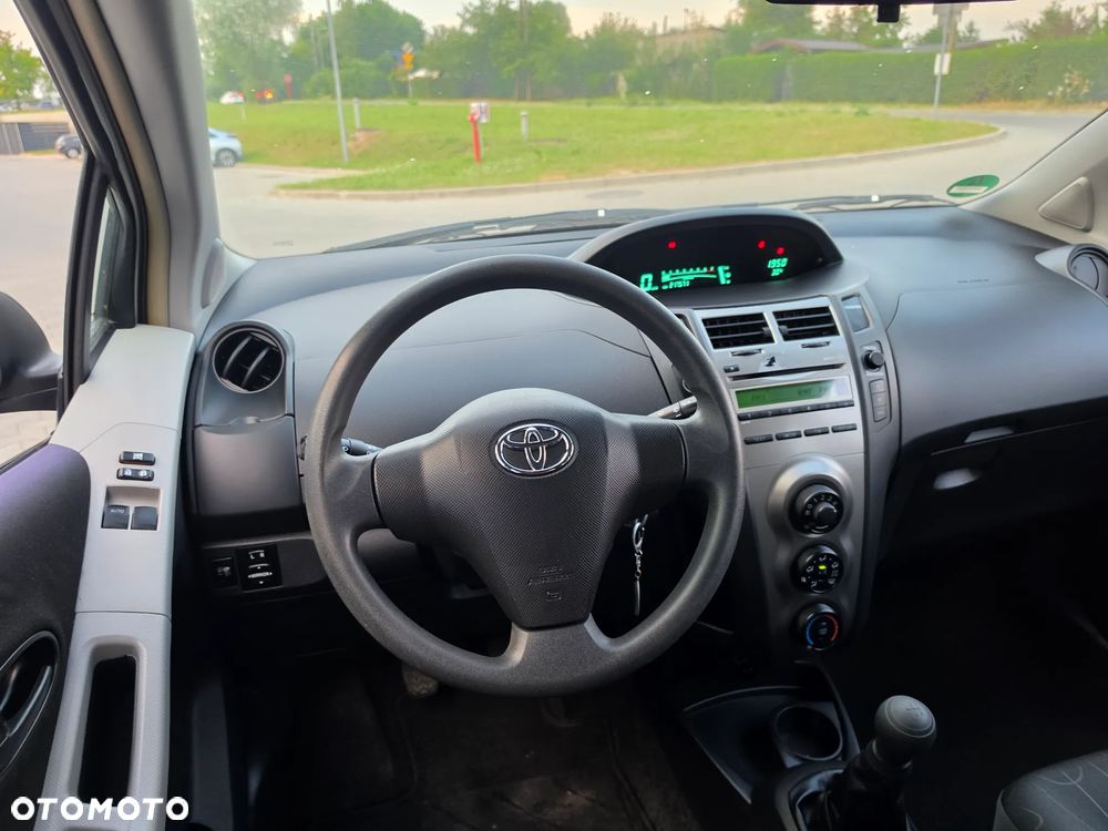 Toyota Yaris 1.0 VVT-i Cool - 9