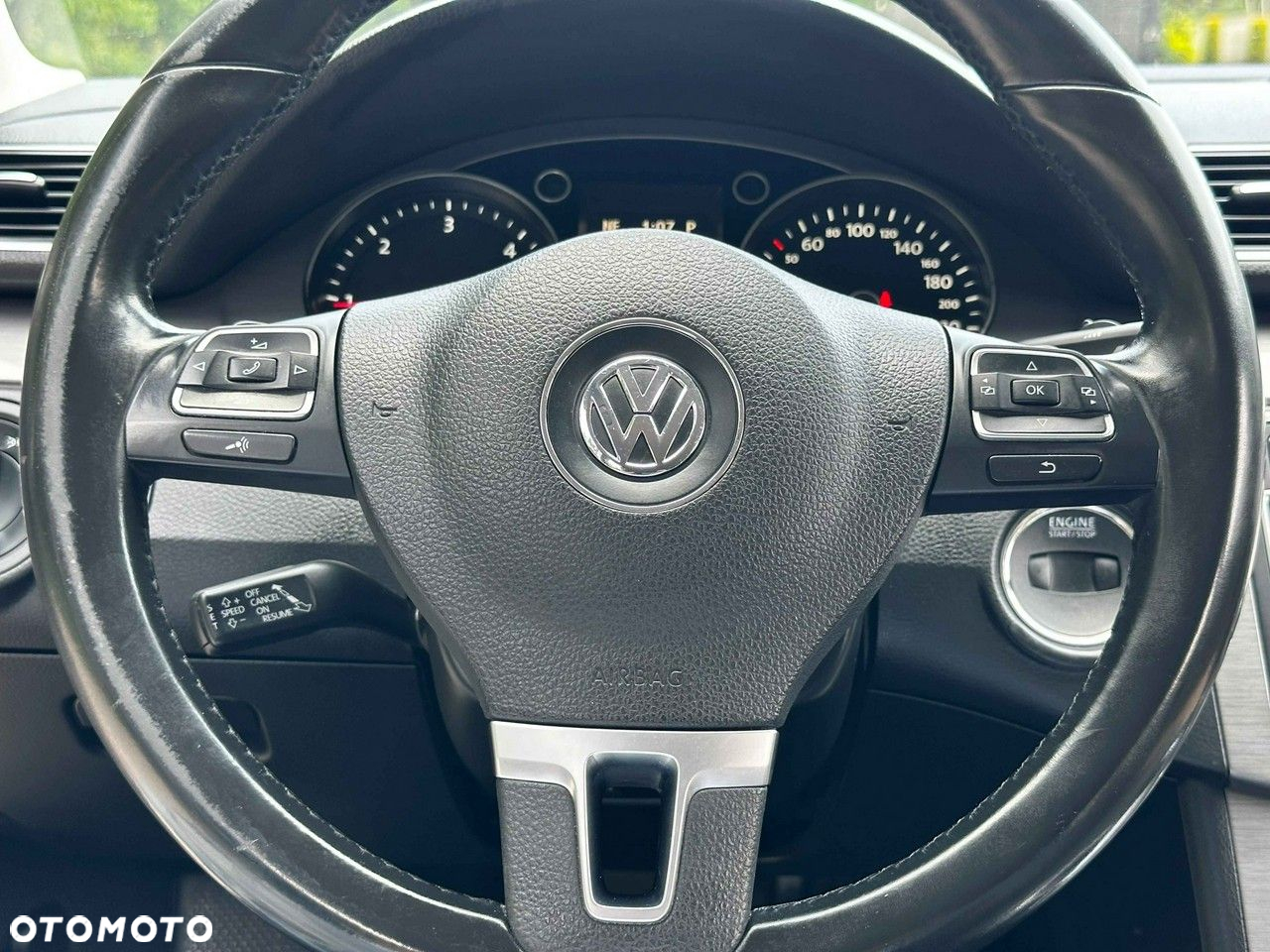 Volkswagen Passat 2.0 TDI Comfortline DSG - 29