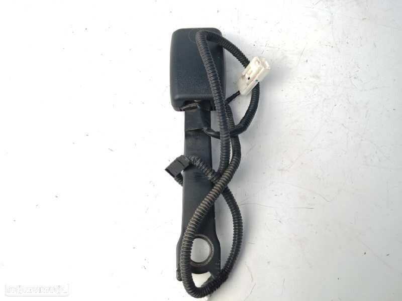 ENGATE CINTO ESQUERDO TOYOTA RAV 4 IV 2015 -7302433030B1 - 1